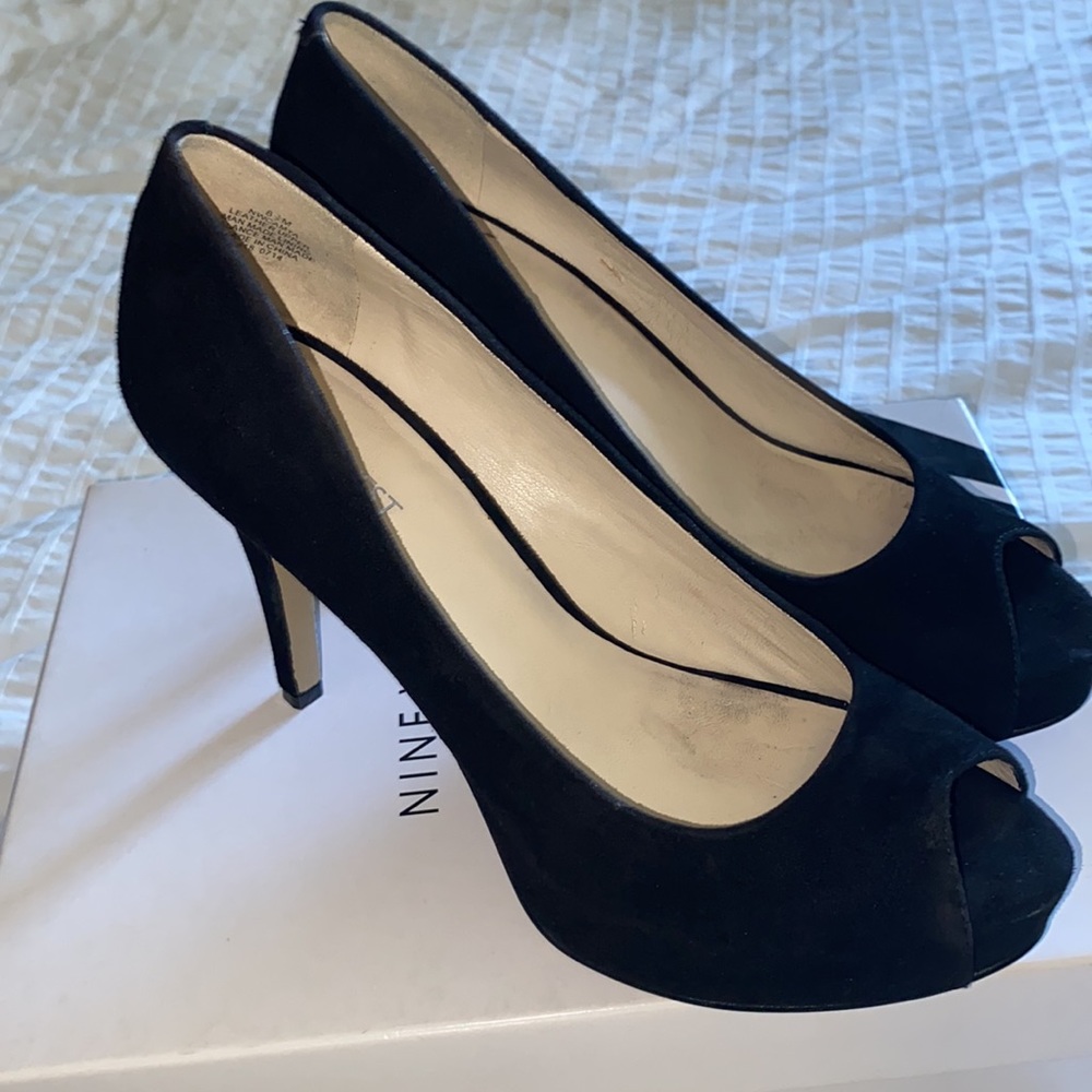 Nine West Suede Peep Toe Platform Heels / Pumps